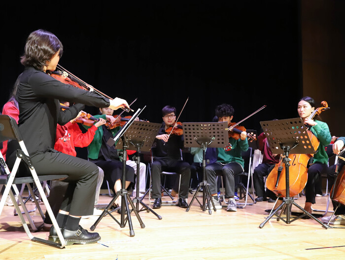 弦樂合奏表演圖片