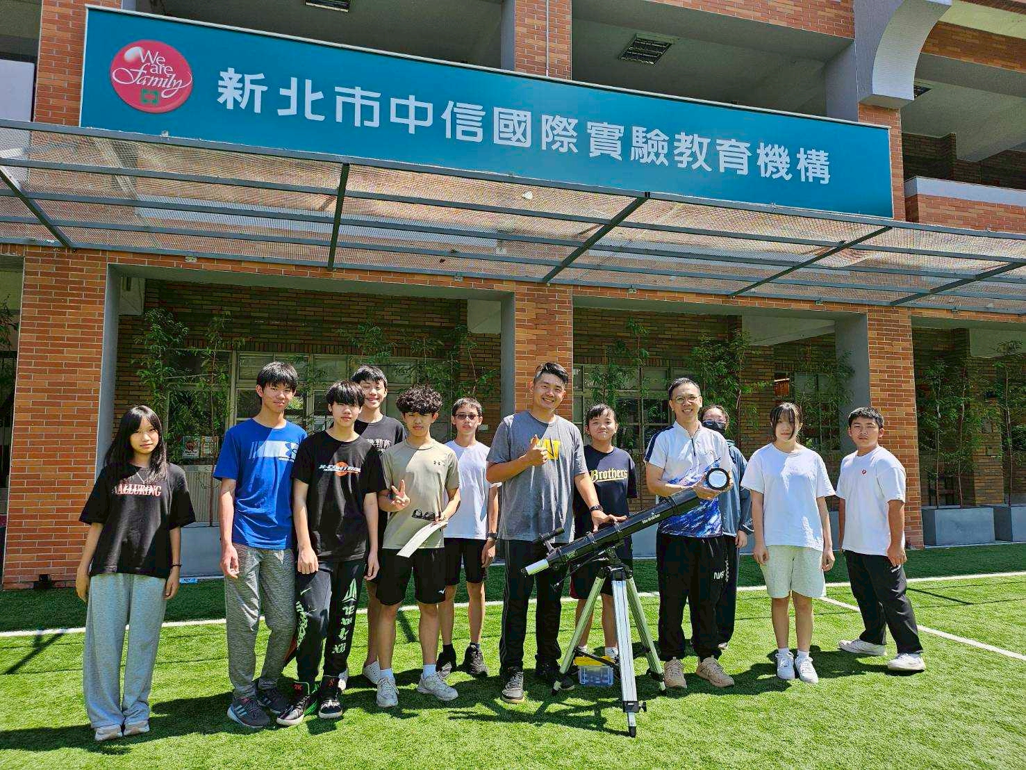 營隊全體師生合影